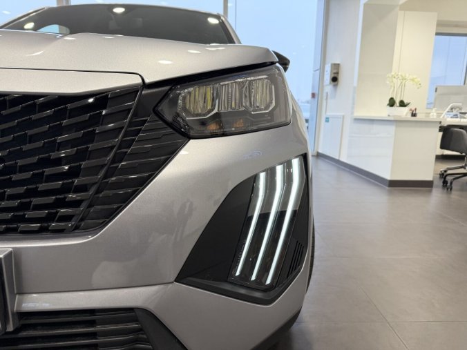 Peugeot 2008, Peugeot 2008 STYLE 100 koní, 7let záruka, barva šedá