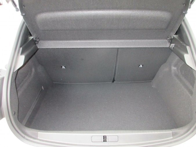 Peugeot 208, Peugeot 208 ACTIVE PACK 1.2 PureTech 75 S&, barva bílá