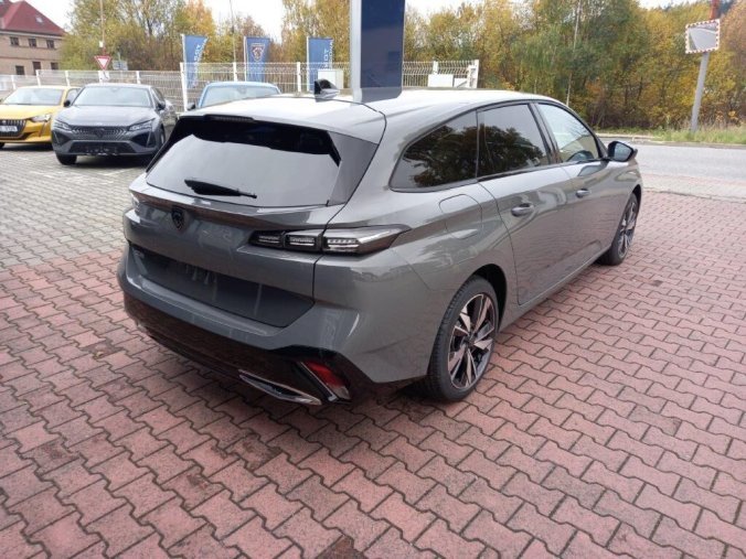 Peugeot 308, Peugeot 308 SW Allure BlueHDi 130 k, barva šedá