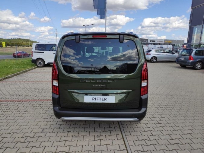 Peugeot Rifter, Peugeot Rifter GT 1.5 HDI 130kAUT8 osobní NAV, barva zelená
