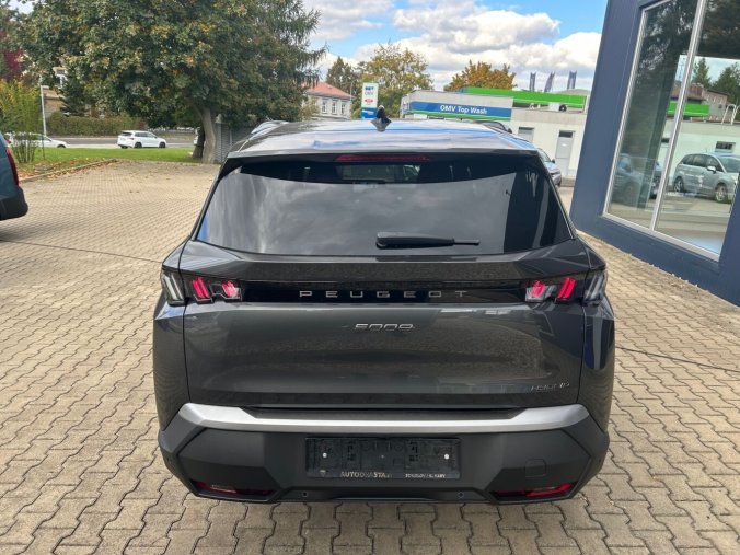 Peugeot 5008, Peugeot 5008 ALLURE Hybrid 145 e-DCS6, barva šedá