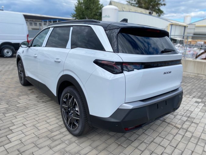 Peugeot 5008, Peugeot 5008 GT Hybrid 145 e-DCS6 - CELOROČNÍ PNEU - 2461, barva modrá