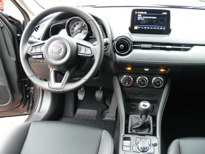 Mazda CX-3, 2.0 Skyactiv G121 + NAVI, barva šedá