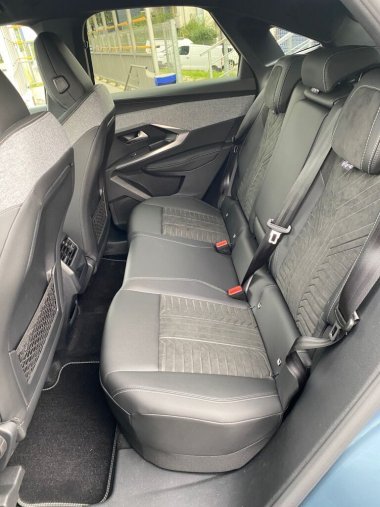 Peugeot 3008, Peugeot 3008 GT Hybrid 136 e-DCS6 - 7353, barva bílá