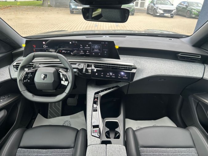 Peugeot 5008, Peugeot 5008 ALLURE Hybrid 145 e-DCS6, barva šedá