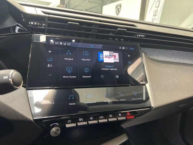 Peugeot 408, Peugeot 408 ALLURE Hybrid 145 e-DCS6, barva modrá