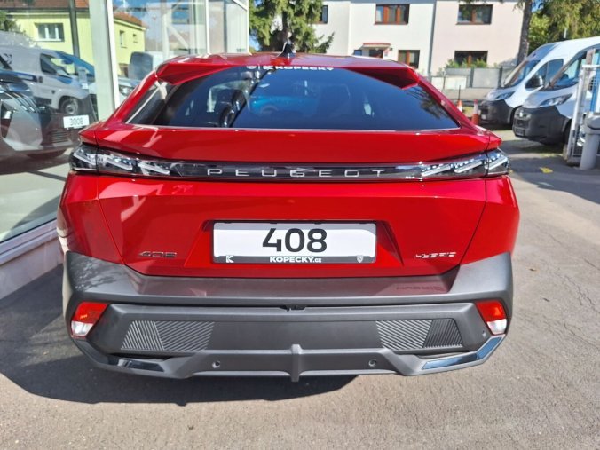 Peugeot 408, Peugeot 408 GT Hybrid 145 e-DCS6, barva červená