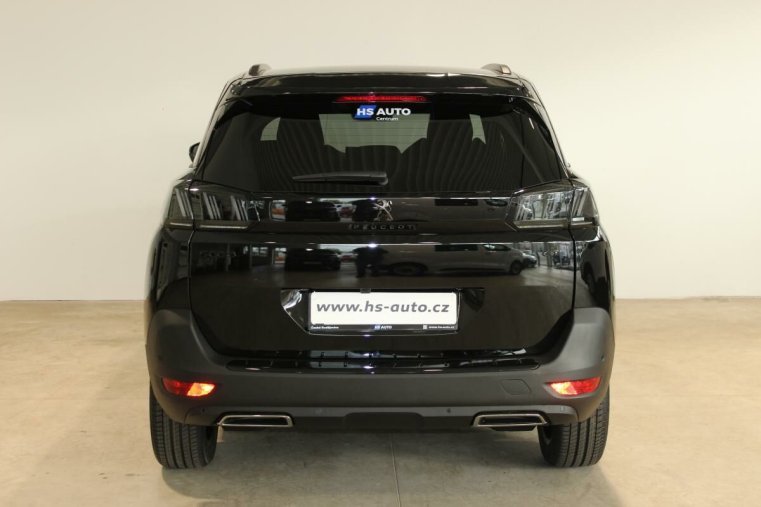 Peugeot 5008, Peugeot 5008 GT BlueHDi 130 S&S EAT8, barva černá