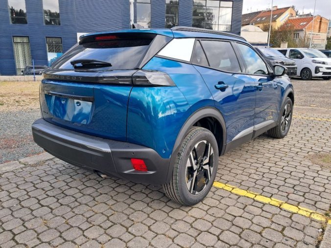Peugeot 2008, Peugeot 2008 Allure Turbo 100 MAN6, barva modrá