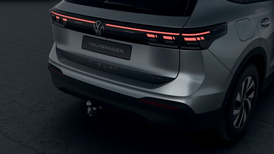 Volkswagen Tiguan, Tiguan People 1,5 eTSI 96 kW mHEV, barva stříbrná