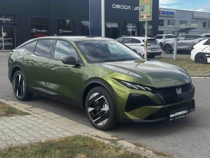 Peugeot 408, Peugeot 408 ALLURE Hybrid 145 e-DCS6, barva zelená