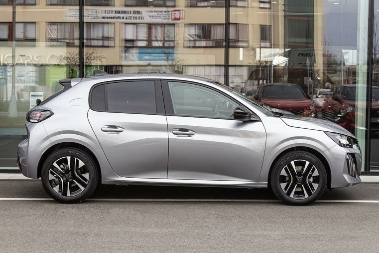 Peugeot 208, Peugeot 208 1,2 ALLURE PT 100 S&S MAN6, barva stříbrná