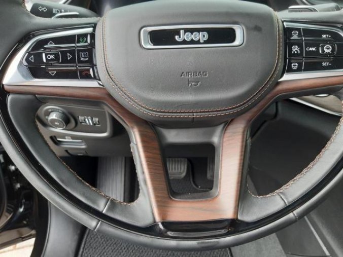 Jeep Grand Cherokee, L 3,6 V6 Summit 6 míst, barva černá