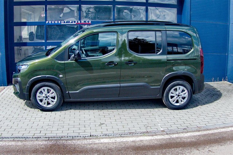 Peugeot Rifter, Peugeot Rifter ALLURE PureTech 110 S&S MAN6, barva zelená