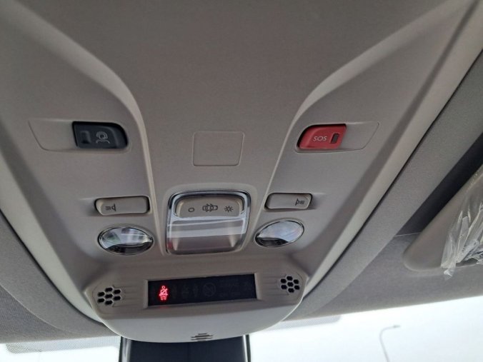 Peugeot Rifter, Peugeot Rifter LONG ALLURE BlueHDi 130 S&, barva zelená