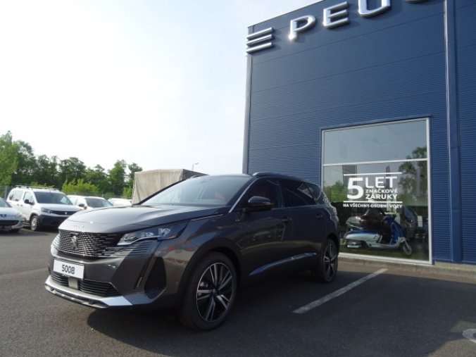 Peugeot 5008, GT 1.5BHDi 130kEAT8 červ.kůže, barva šedá