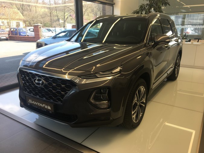 Hyundai Santa Fe, 2,2 CRDi e-VGT 147 kW (diesel) 8 st. aut 4×4, barva šedá
