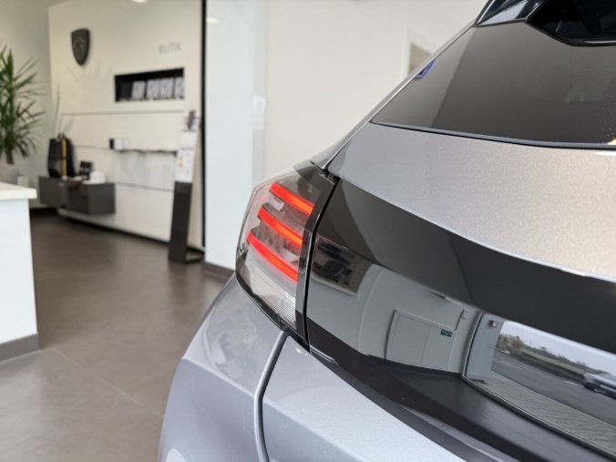 Peugeot 208, Peugeot 208 ALLURE, 100k, Paket Access, barva šedá
