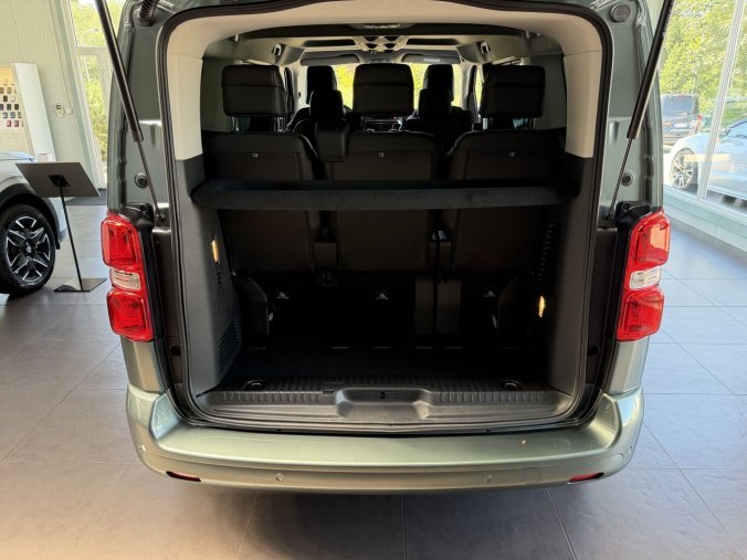Peugeot Traveller, Peugeot Traveller Allure L2 2.2 BHDi 180k EAT8, barva zelená