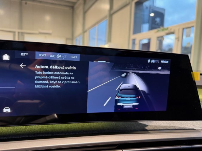 Peugeot 3008, Peugeot 3008 GT Hybrid 145 e-DCS6, barva modrá