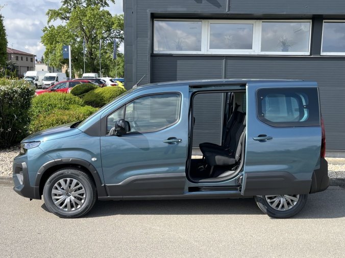 Peugeot Rifter, Peugeot Rifter LONG ALLURE BlueHDi 130 S&S EAT8 s homologací N1, barva modrá