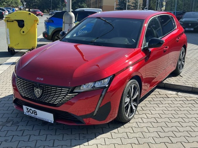 Peugeot 308, Peugeot 308 ALLURE - IHNED K ODBĚRU, barva červená