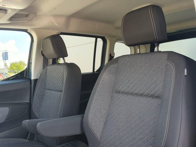 Peugeot Rifter, Peugeot Rifter ALLURE PT 110k MAN6, barva modrá