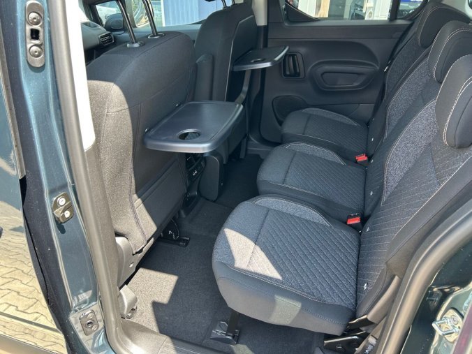 Peugeot Rifter, Peugeot Rifter LONG ALLURE BlueHDi 130 7 MÍST, barva modrá