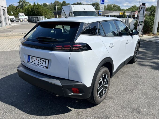 Peugeot 2008, Peugeot 2008 BUSINESS Turbo 100k MAN6, barva bílá