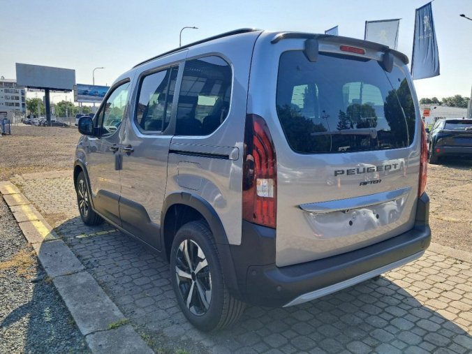 Peugeot Rifter, Peugeot Rifter GT BlueHDi 130 S&S EAT8, barva šedá