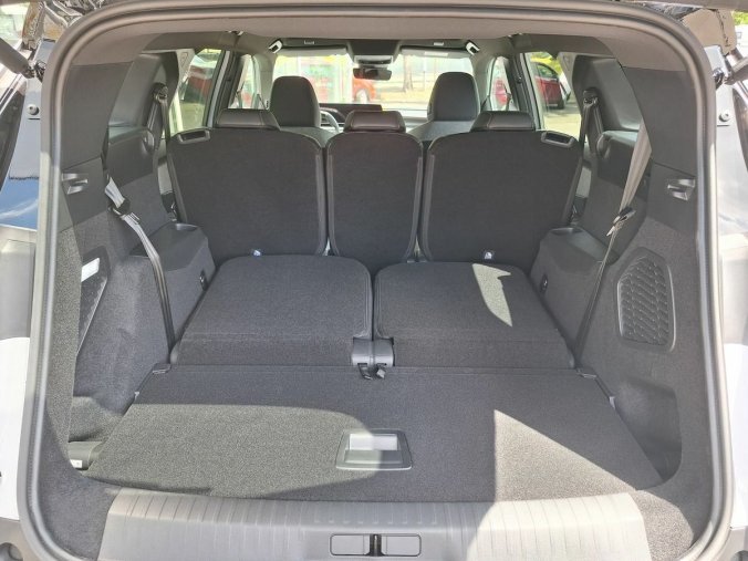Peugeot 5008, Peugeot 5008 GT Hybrid 145 e-DCS6, barva bílá