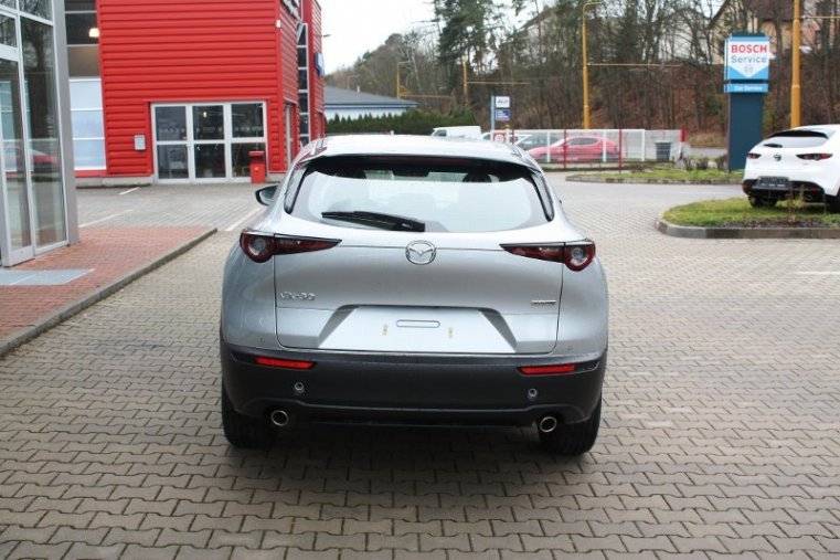 Mazda CX-30, SKYACTIV-G, barva stříbrná