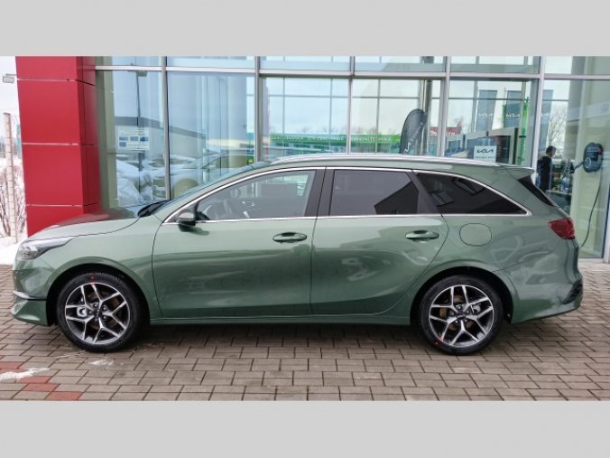 Kia Ceed, SW 1,5 TGDi TOP MY24, barva šedá