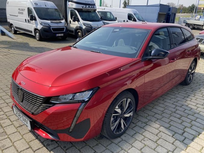 Peugeot 308, Peugeot 308 SW ALLURE PureTech 130 S&S EAT8, barva červená