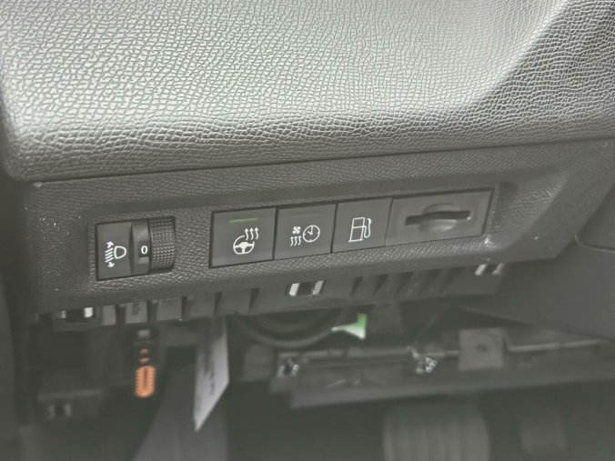 Peugeot 408, Peugeot 408 ALLURE Plug-in HYBR.225 e-EAT8, barva modrá