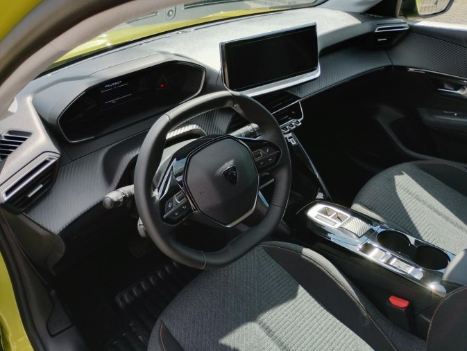 Peugeot 208, Peugeot 208 BUSINESS  Hybrid 110 e-DCS6, barva žlutá