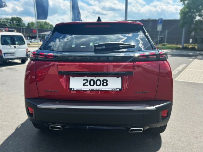 Peugeot 2008, Peugeot 2008 ALLURE Hybrid 145 e-DCS6, barva červená