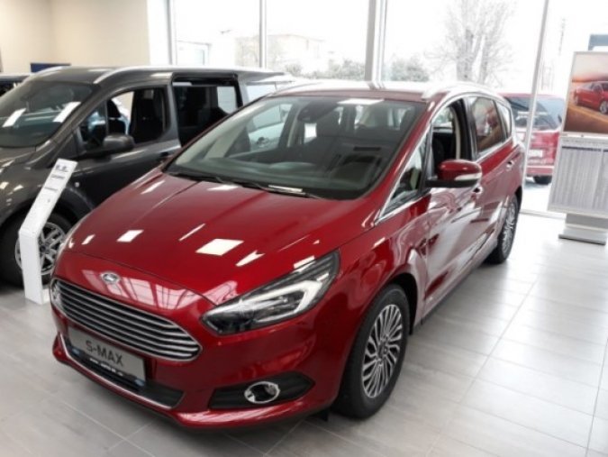 Ford S-MAX, 2.0 EcoBlue, barva červená
