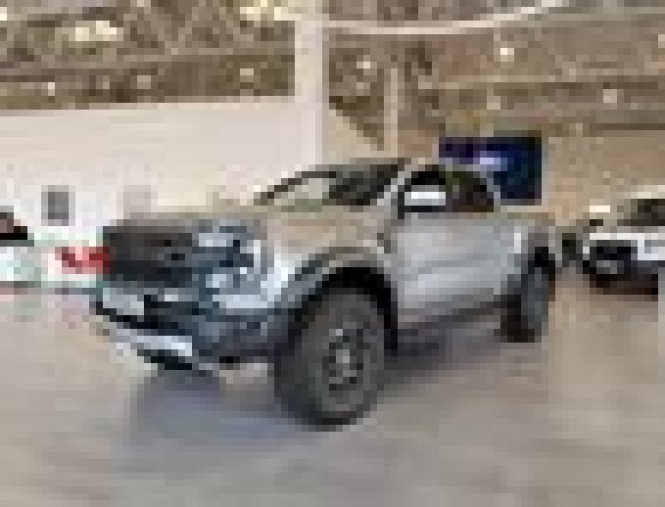 Ford Ranger, 3.0 EcoBoost V6 Twin-Turbo, barva stříbrná