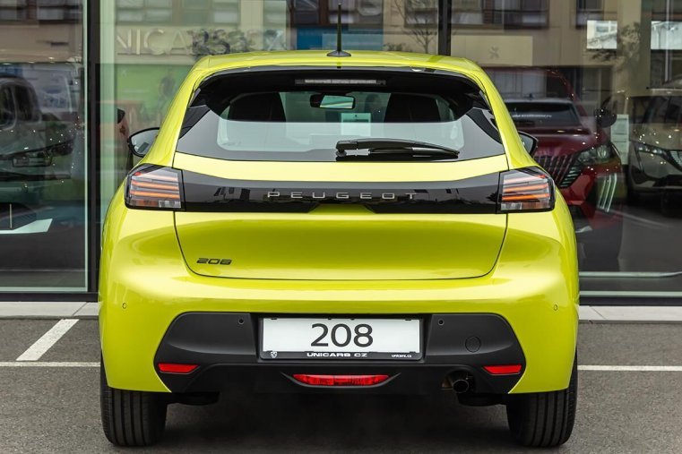 Peugeot 208, Peugeot 208 1,2 STYLE PureTech 100 S&S MAN, barva žlutá