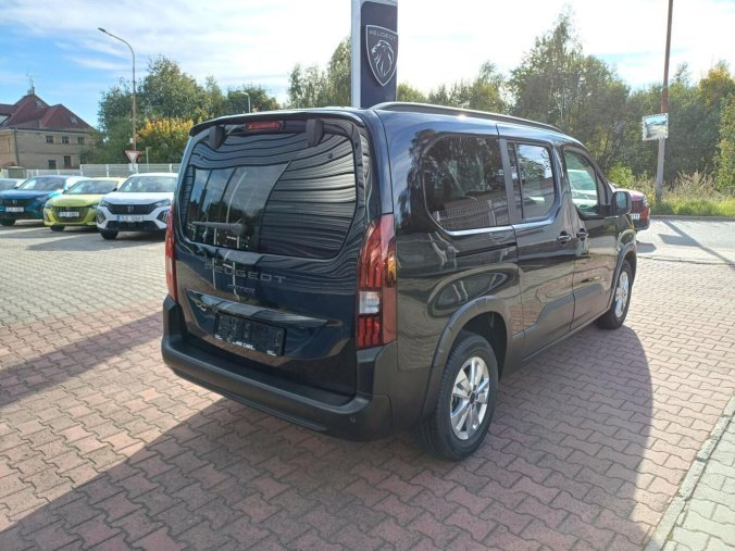 Peugeot Rifter, Peugeot Rifter Long Allure 1.5 HDI 130k, barva černá