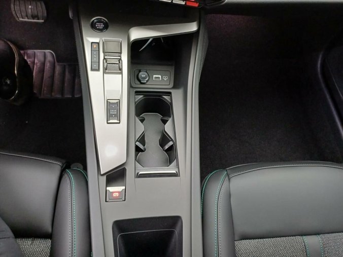 Peugeot 308, Peugeot 308 SW Allure PureTech 7LET ZÁRUKA, barva modrá