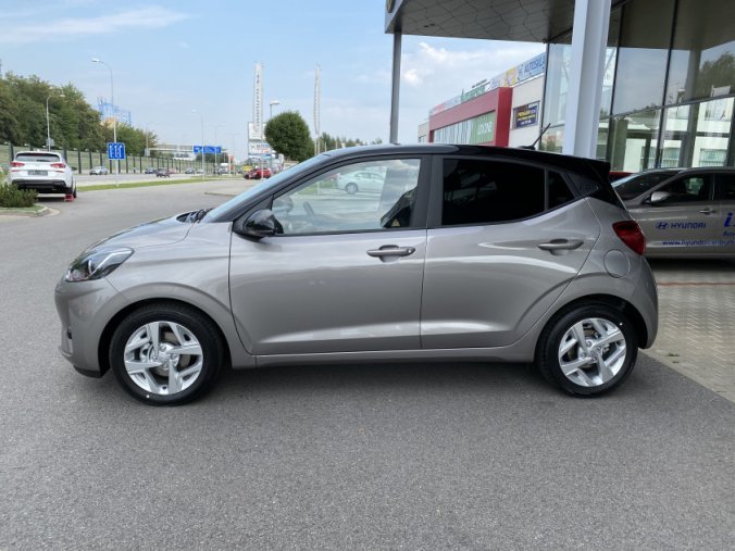 Hyundai i10, 1,0i 5 st. manuální, barva bronzová