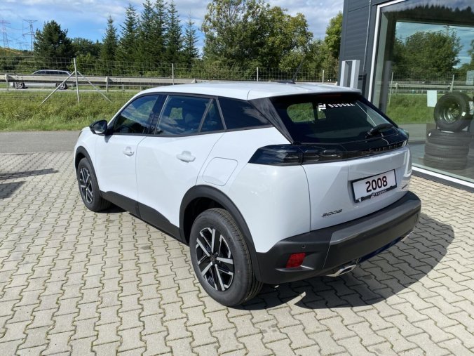Peugeot 2008, Peugeot 2008 STYLE Hybrid 145 e-DCS6, barva bílá