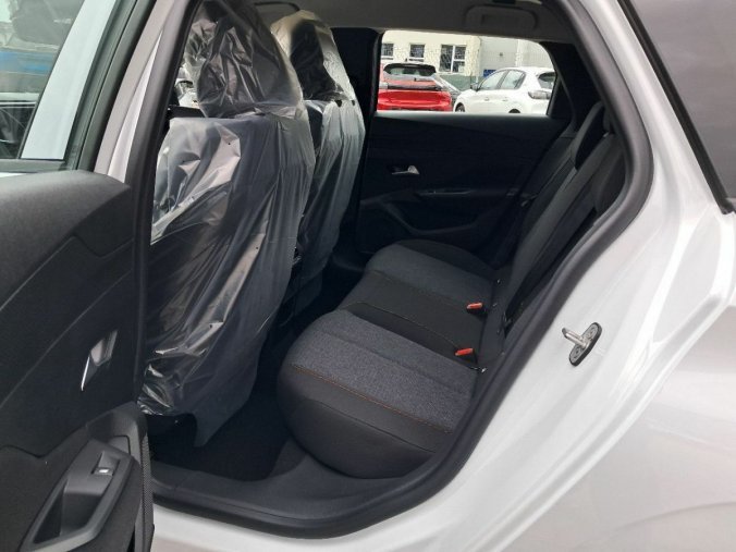 Peugeot 308, Peugeot 308 308 SW STYLE BlueHDi 130 S&amp, barva bílá