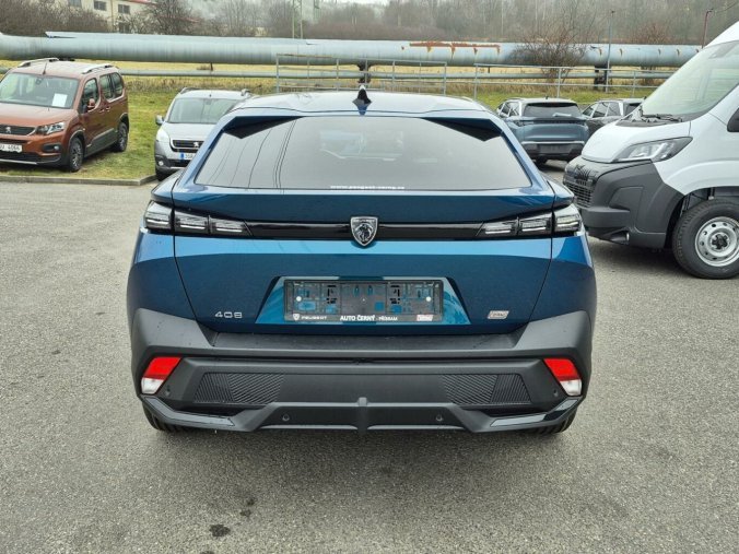Peugeot 408, Peugeot 408 ALLURE Hybrid 136 e-DCS6, barva modrá