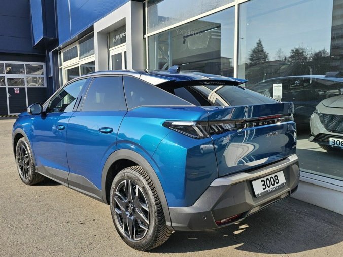 Peugeot 3008, Peugeot 3008 ALLURE Hybrid 145 e-DCS6, barva modrá