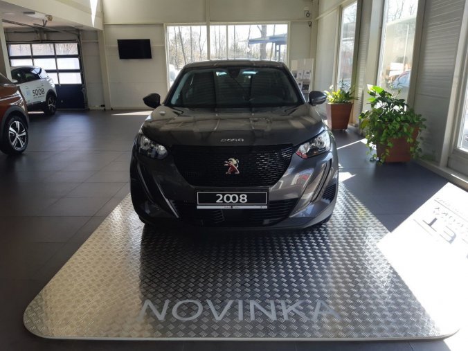 Peugeot 2008, Active 1,2 PureTech 130 96 kW, barva šedá