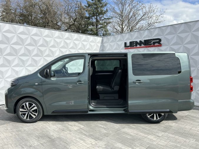 Peugeot Traveller, Peugeot Traveller Active Long 2.0 BlueHDi 180, barva zelená