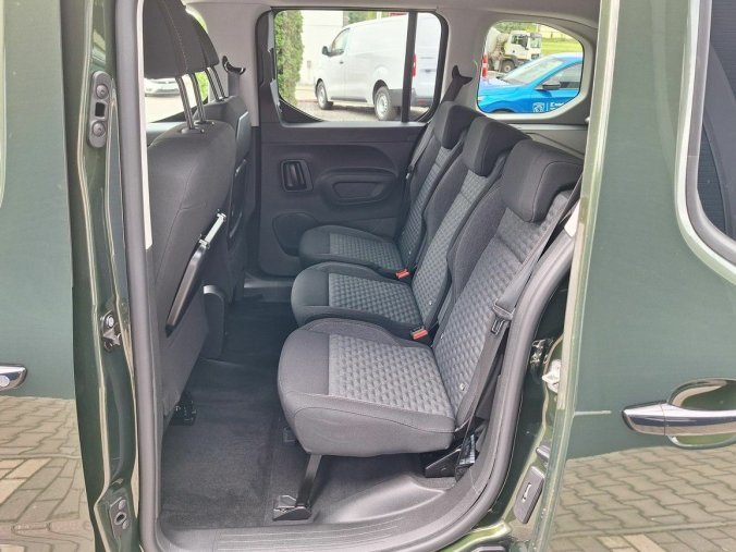 Peugeot Rifter, Peugeot Rifter GT BHDi 130 EAT8, barva zelená